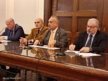 συνεντευξη ολομελειας